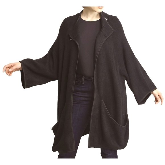WOMENS BLACK PONCHO CLOAK W/POCKETS / SNAP NECK CLOSURE  - OS - Picture 1 of 11